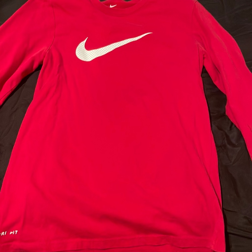nike drifit long sleeve